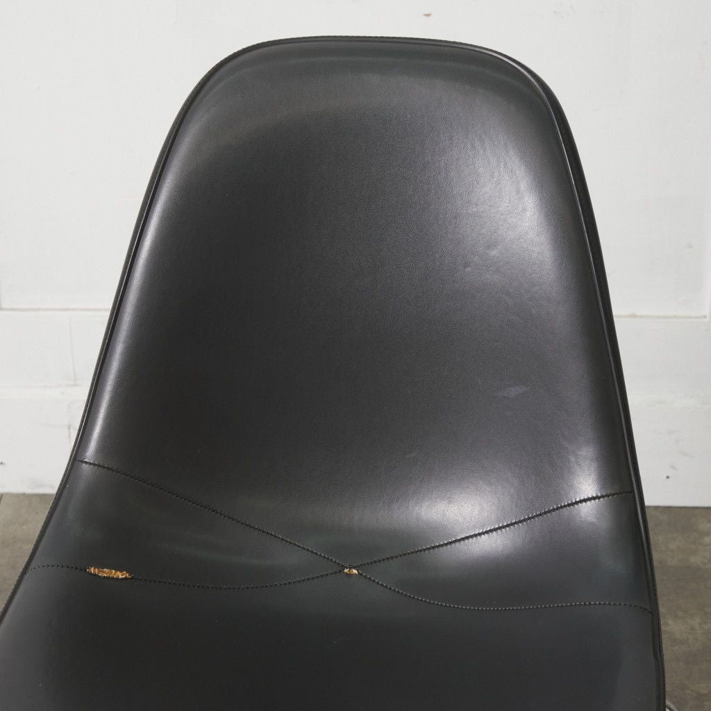 サイドシェルチェア スタッキングベース