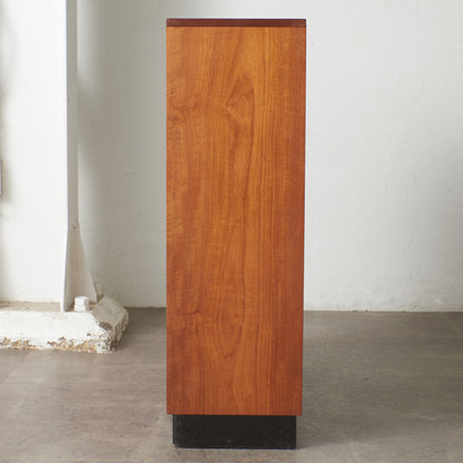 英国ヴィンテージ ナローガラスキャビネット