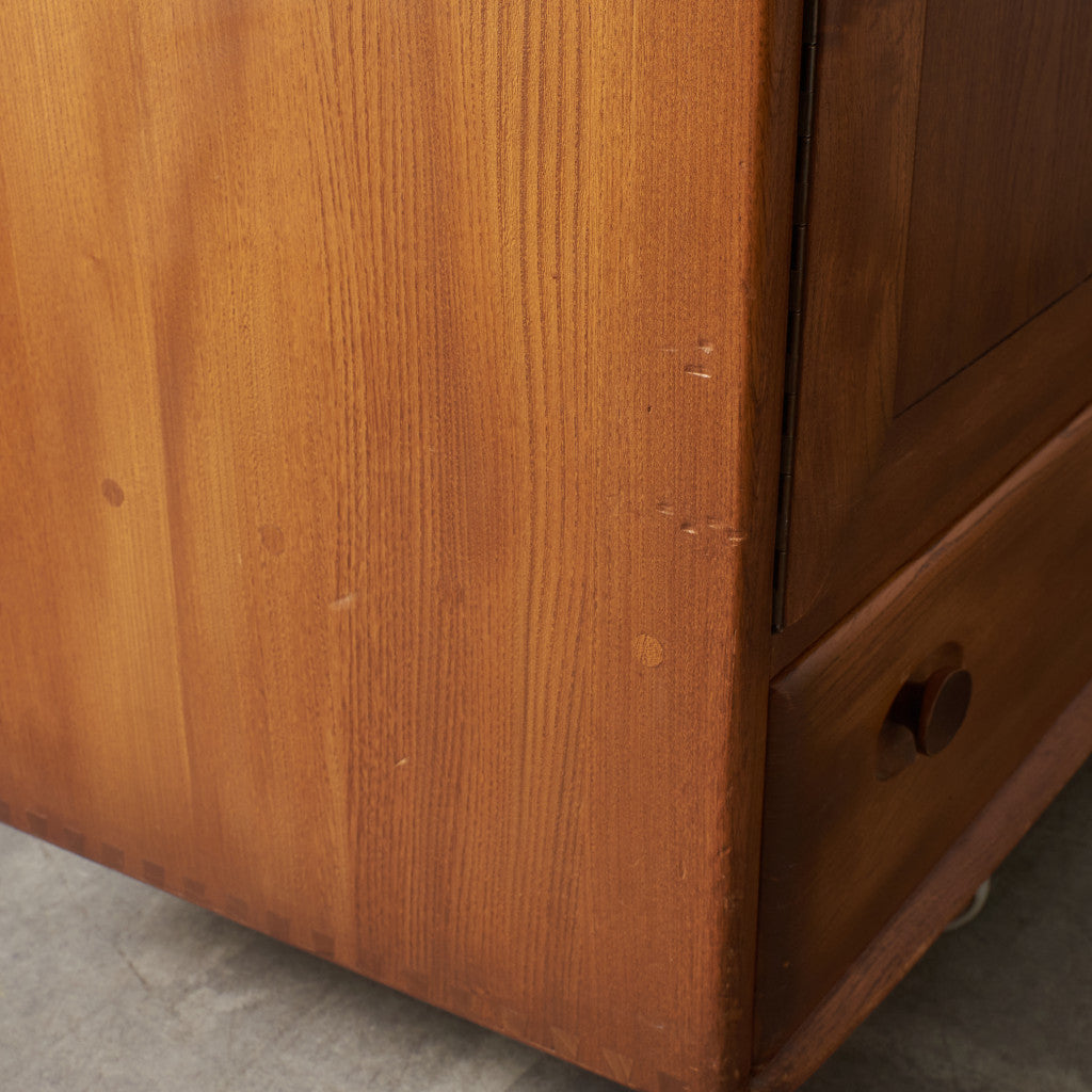 ウィンザー サイドボード