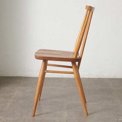 スティックバックチェア