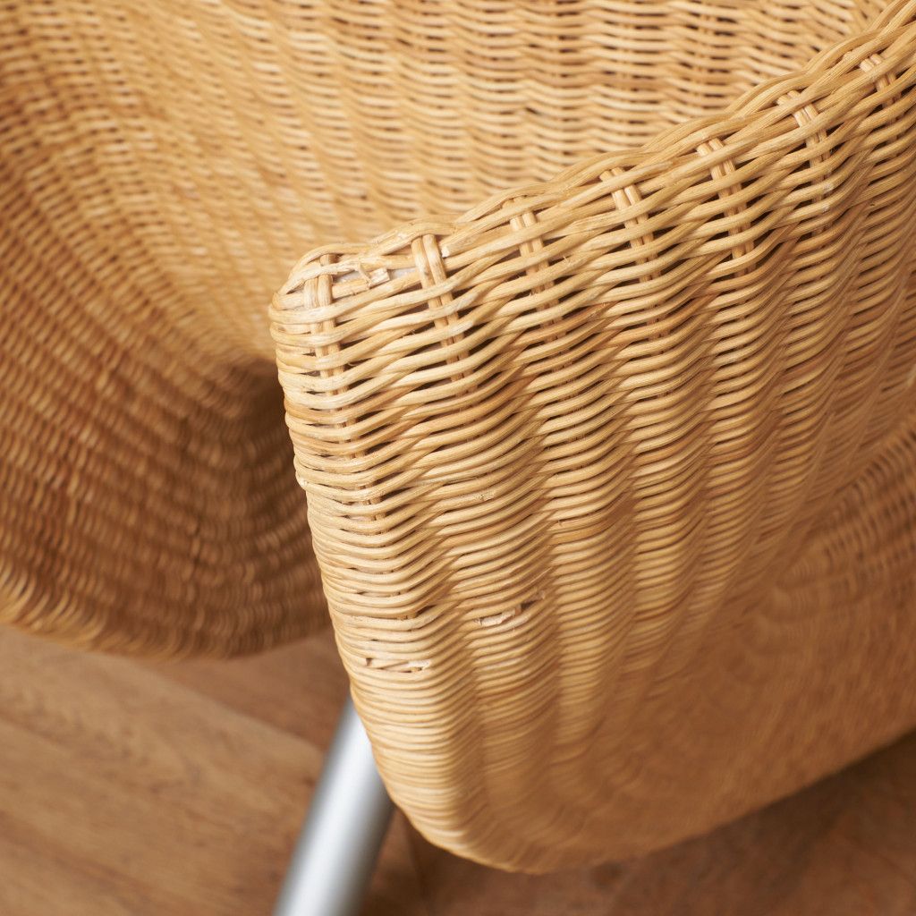 WICKER CHAIR 1990