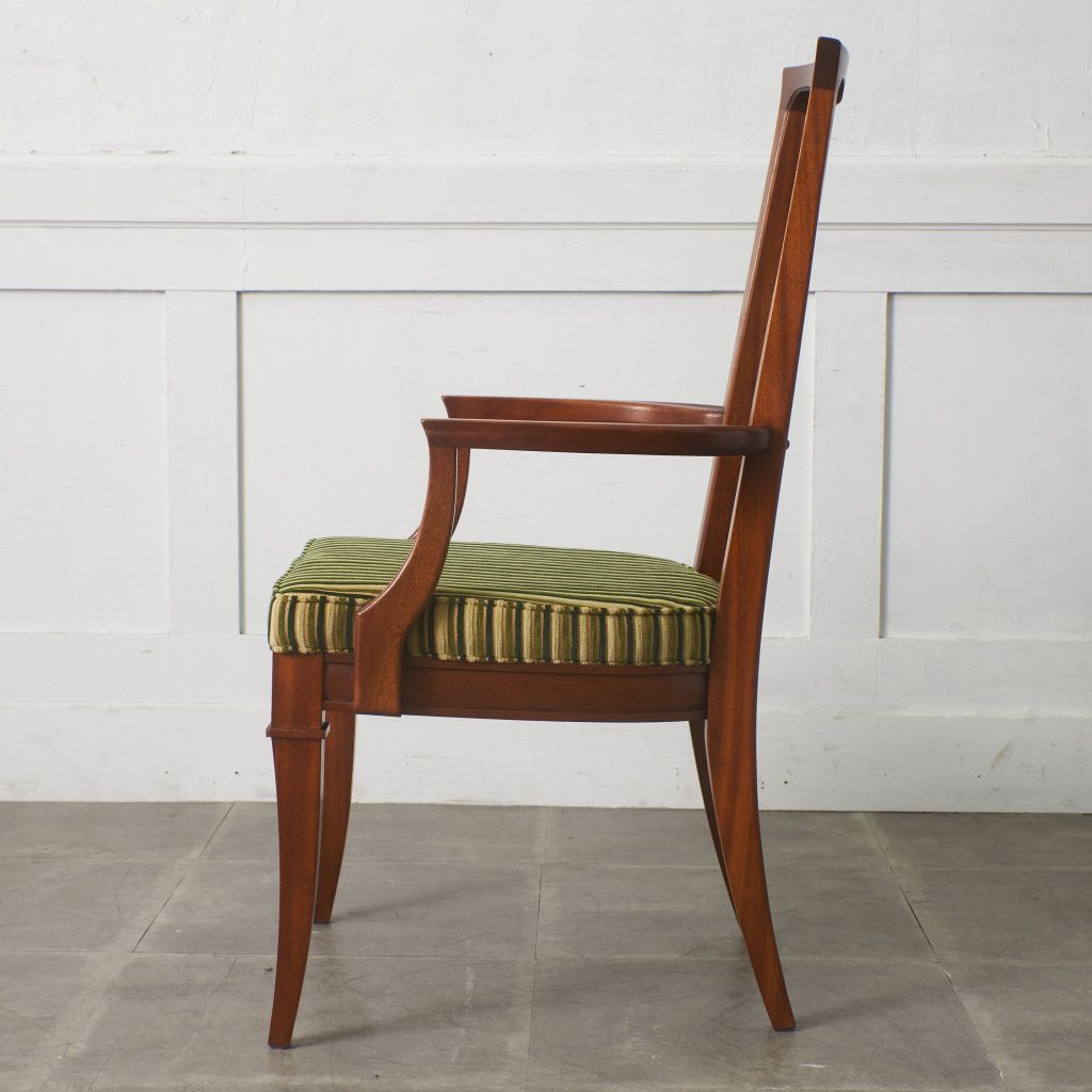 TRIUNE アームチェア