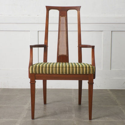 TRIUNE アームチェア