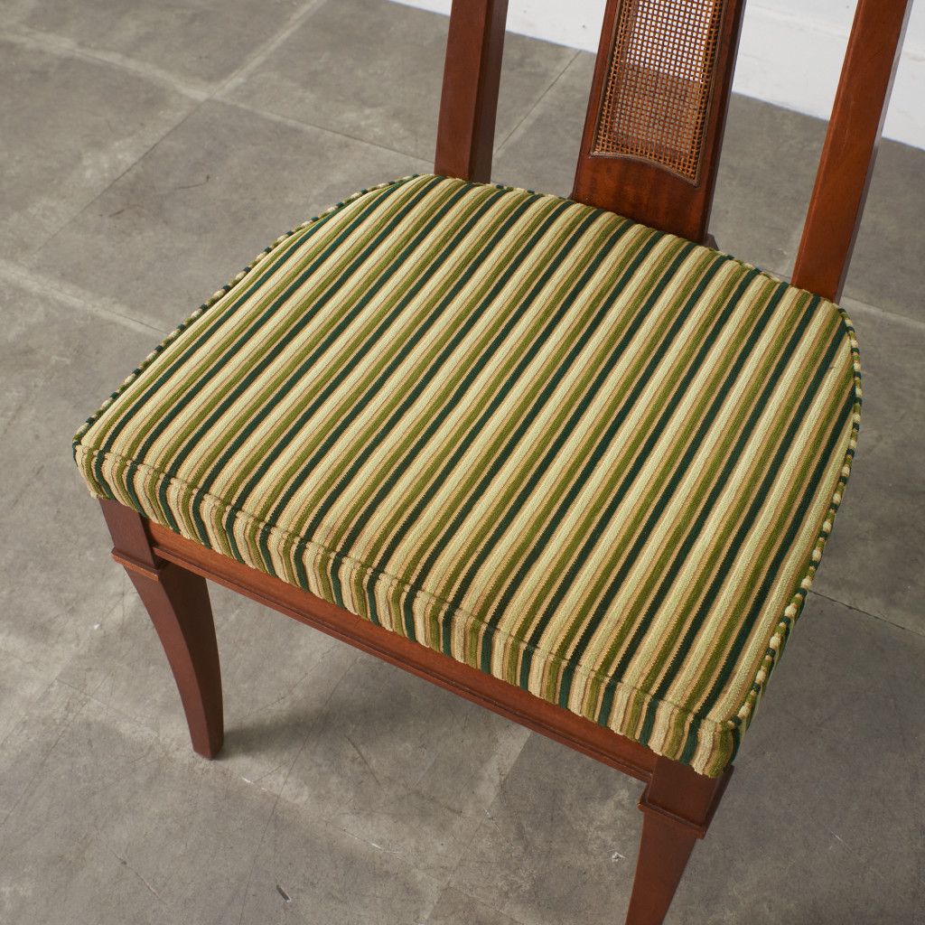 TRIUNE サイドチェア