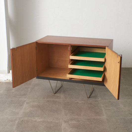 S-range サイドボード