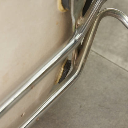 サイドシェルチェア スタッキングベース