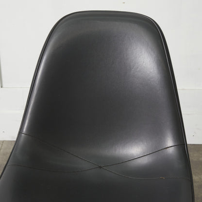 サイドシェルチェア スタッキングベース