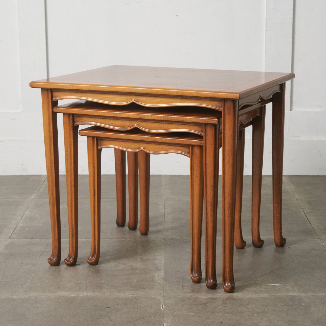 クラシック ネストテーブル