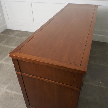 TRIUNE チェストボード