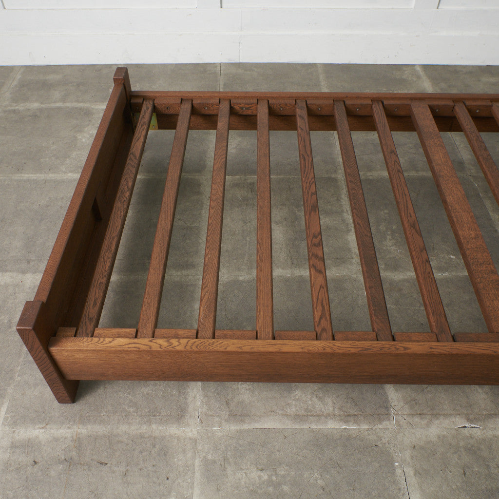 クラシック ベッドフレーム / シングルサイズ