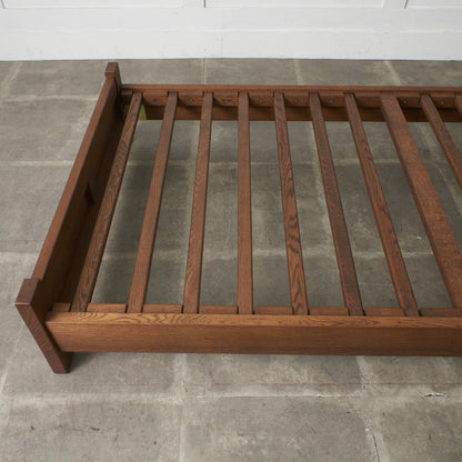 クラシック ベッドフレーム / シングルサイズ