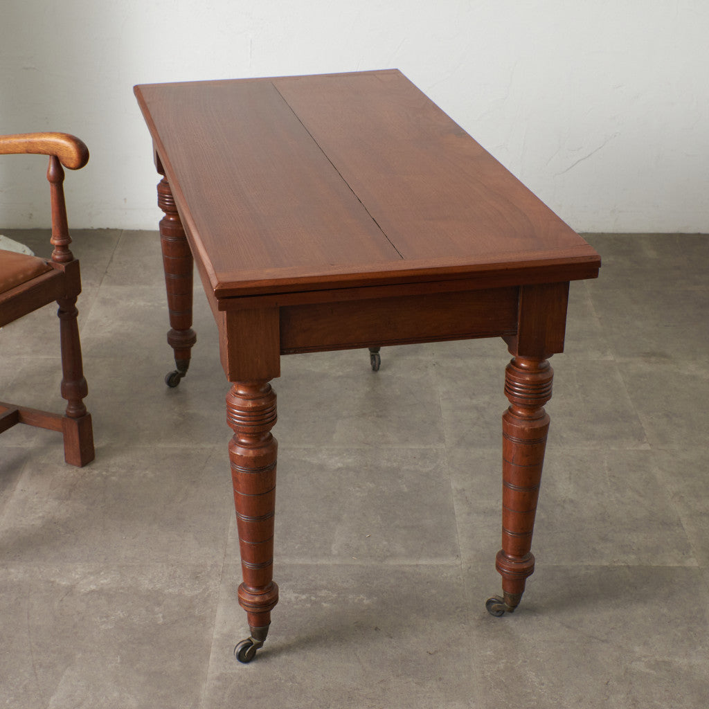 英国アンティーク ゲームテーブル