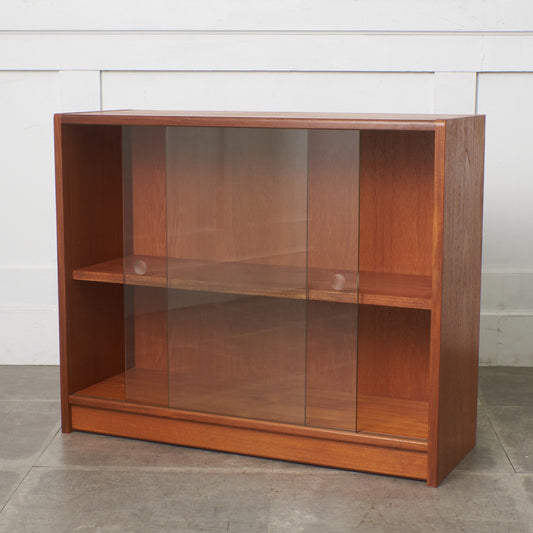 Fresco ガラスキャビネット