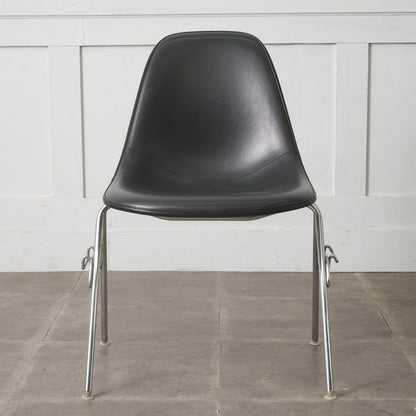 サイドシェルチェア スタッキングベース