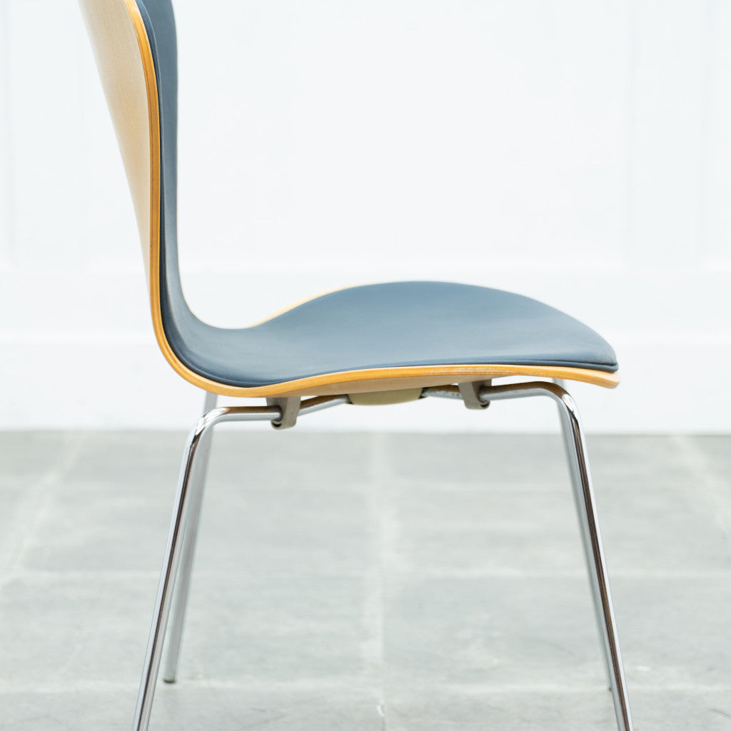 セブンチェア / フロントパディング