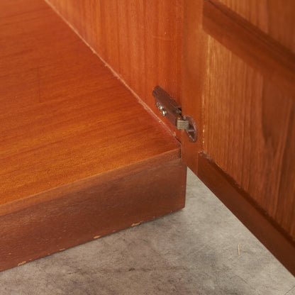 十字扉 ヴィンテージ キャビネット