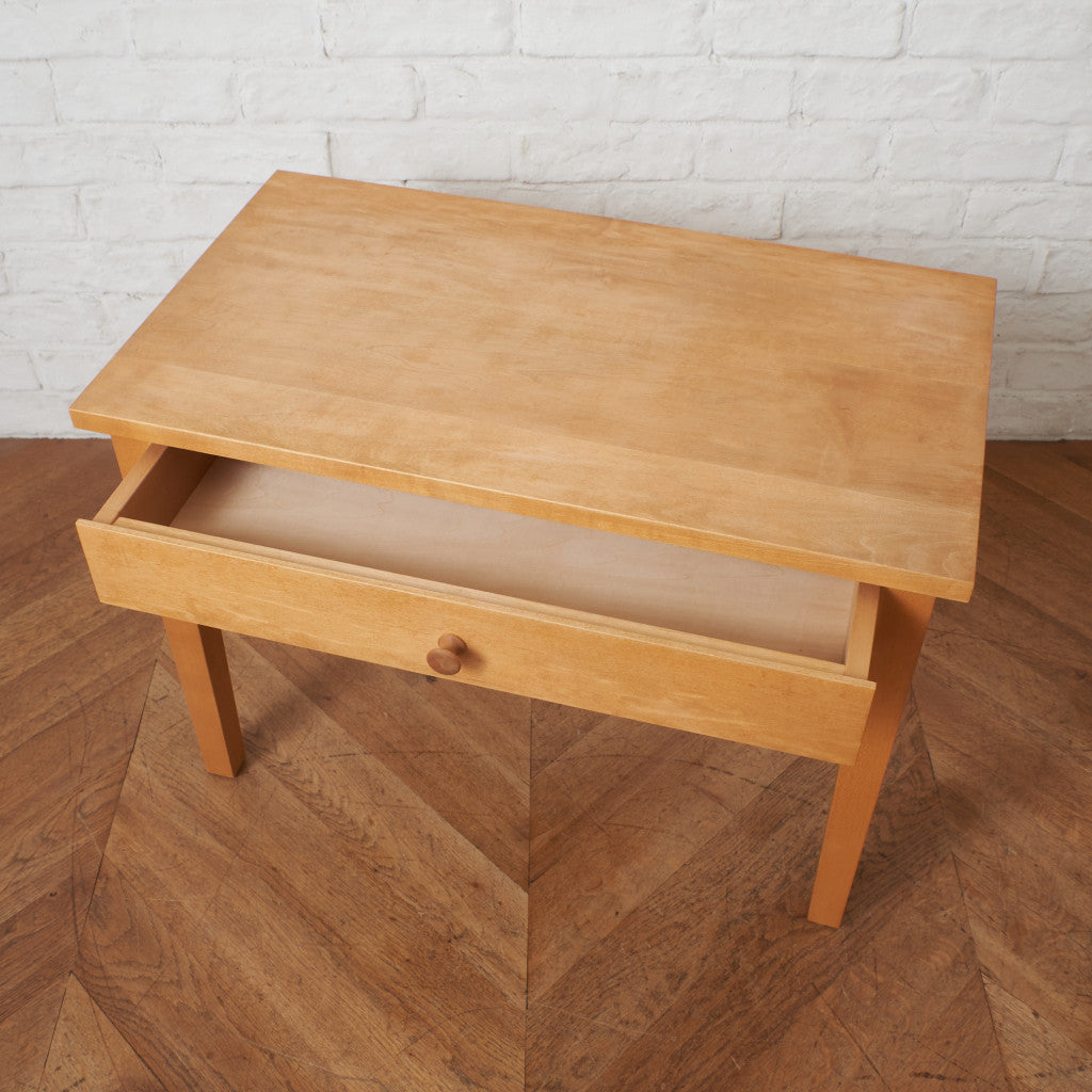 サイドテーブル