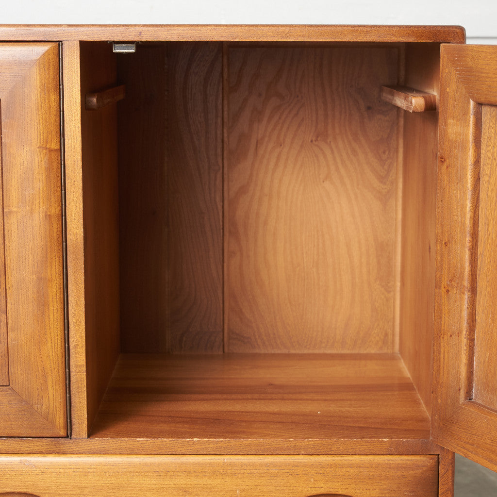 ウィンザー サイドボード