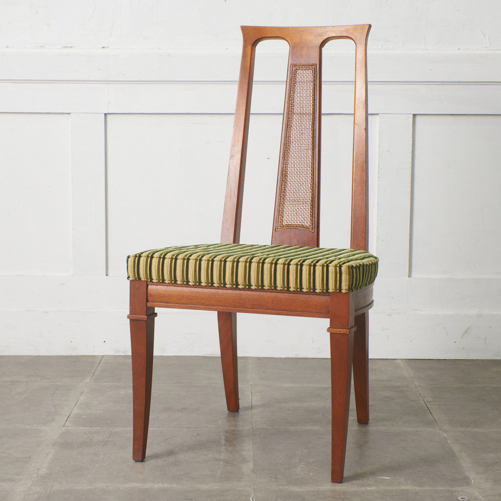 TRIUNE サイドチェア