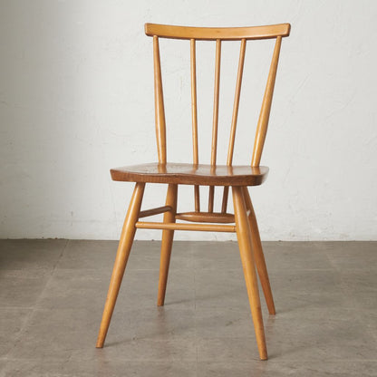 スティックバックチェア