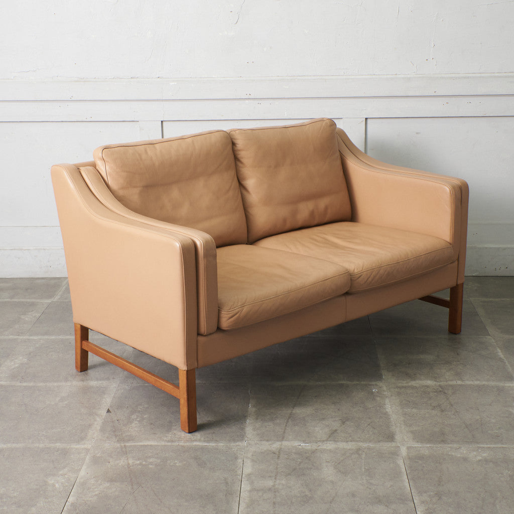 ETON 本革張り 2人掛けソファ