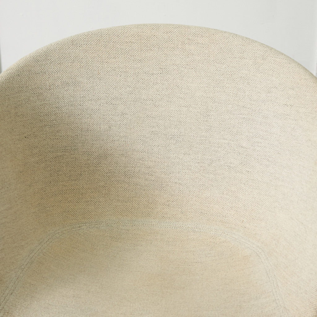ABOUT A CHAIR アバウト ア チェア