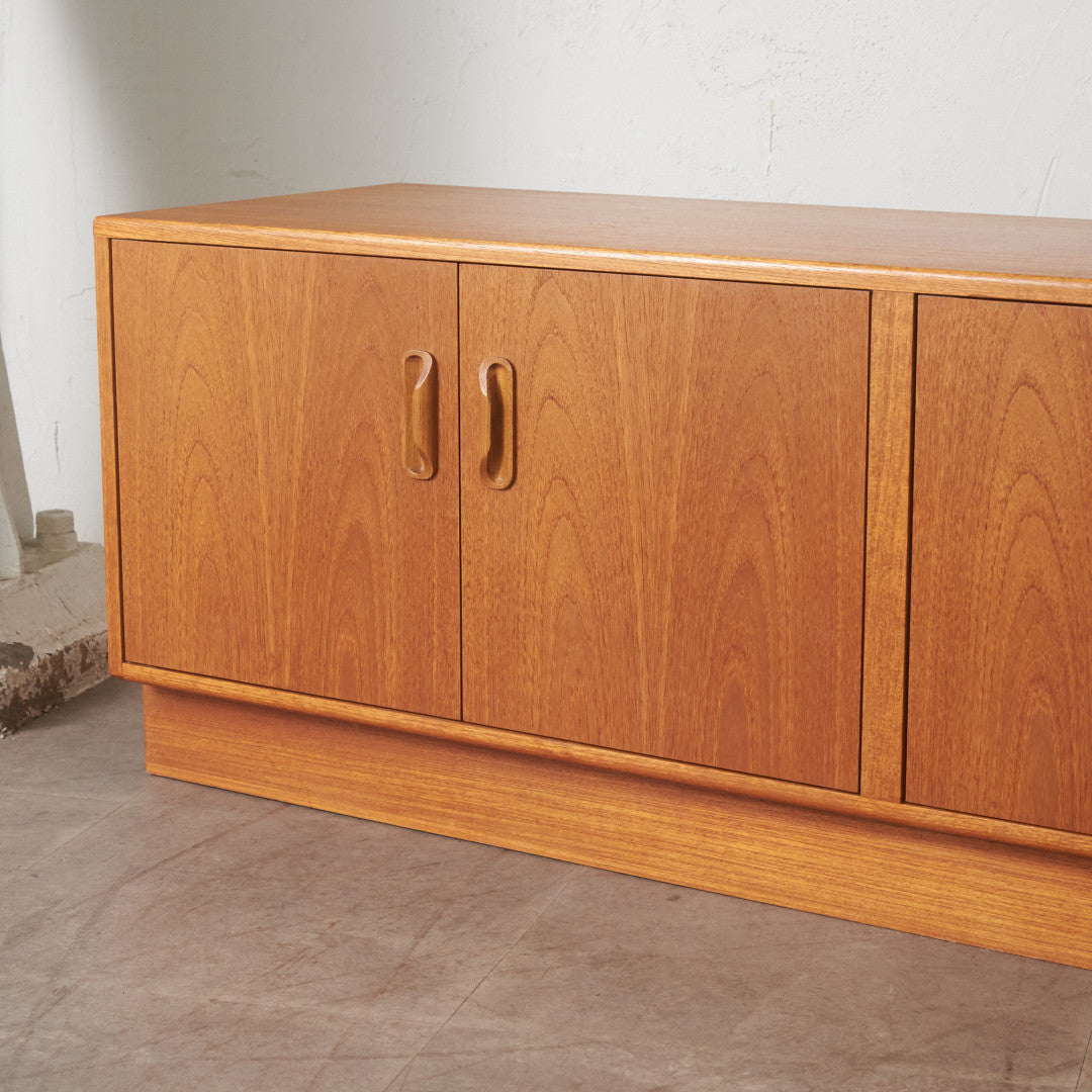 Fresco ヴィンテージ サイドボード