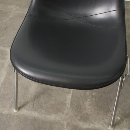 サイドシェルチェア スタッキングベース