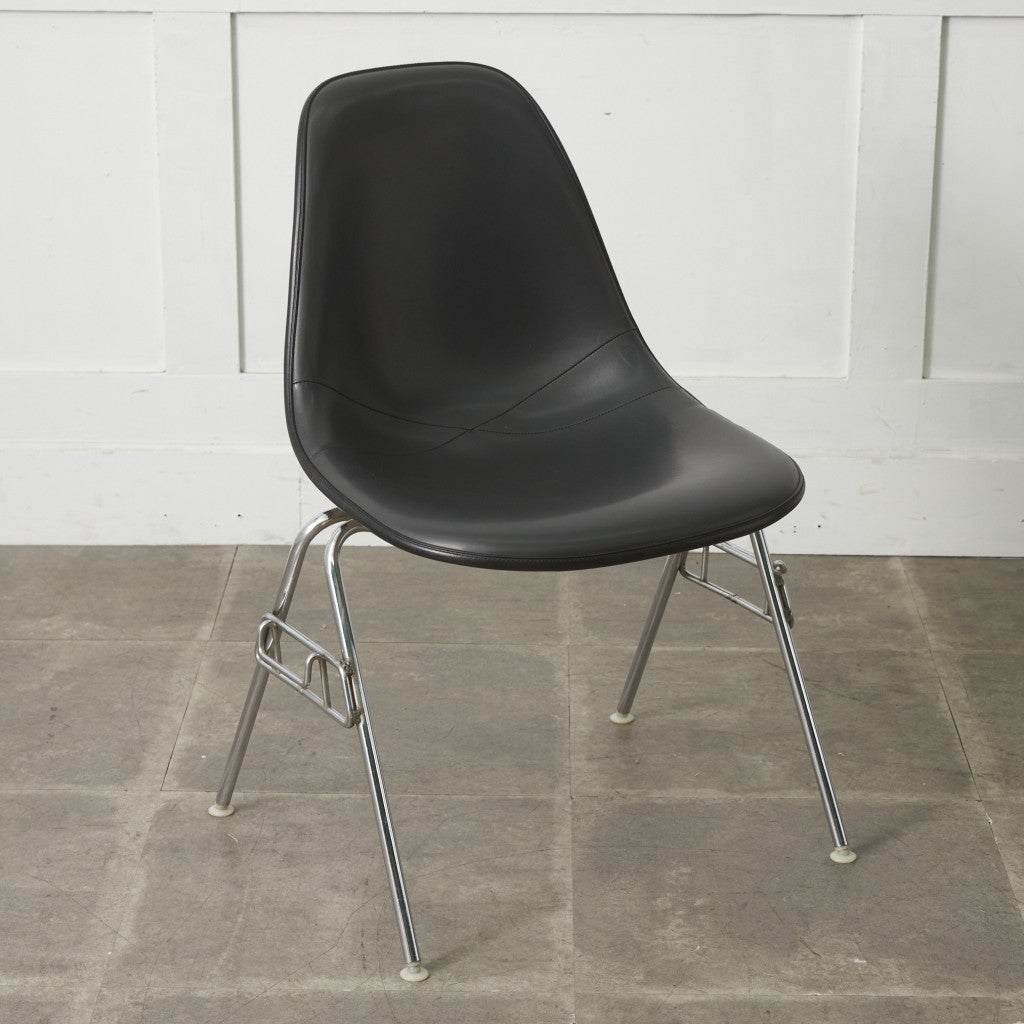 サイドシェルチェア スタッキングベース