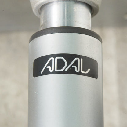 LEM 本革張りスツール