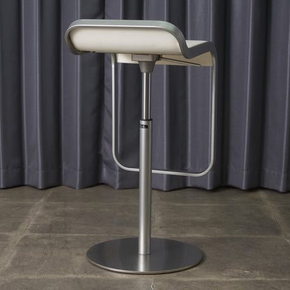 LEM 本革張りスツール