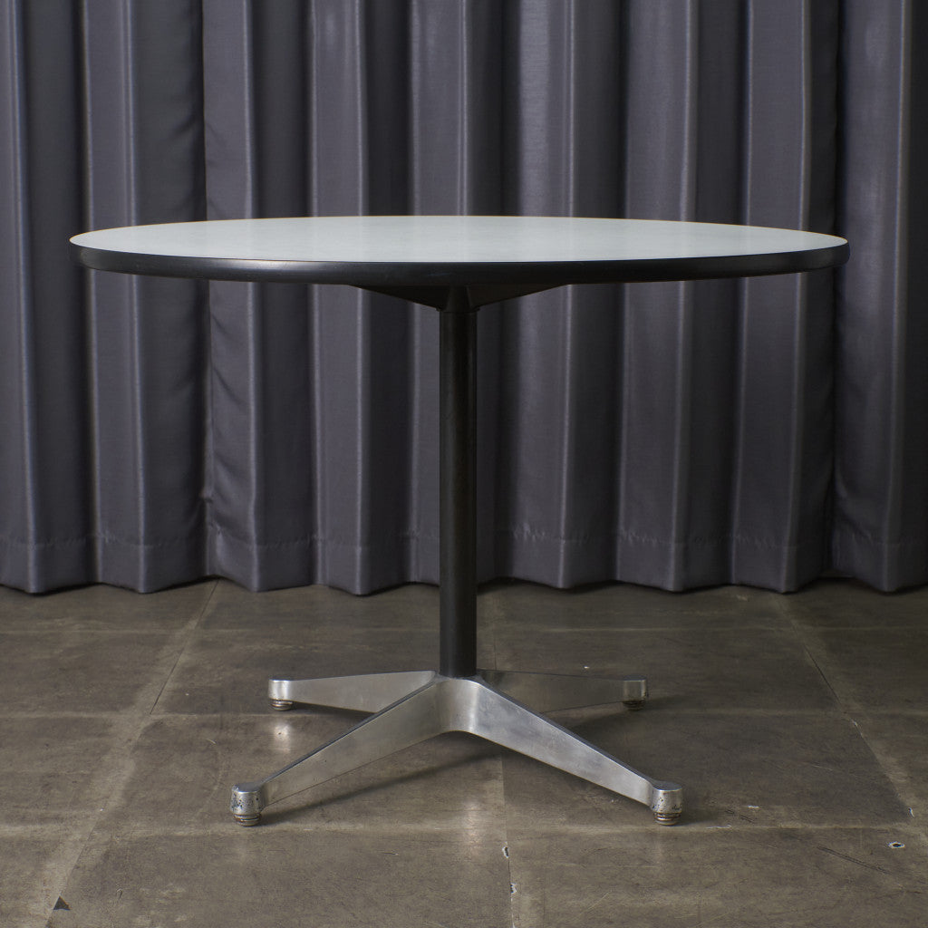 イームズ コントラクトベース ラウンドテーブル