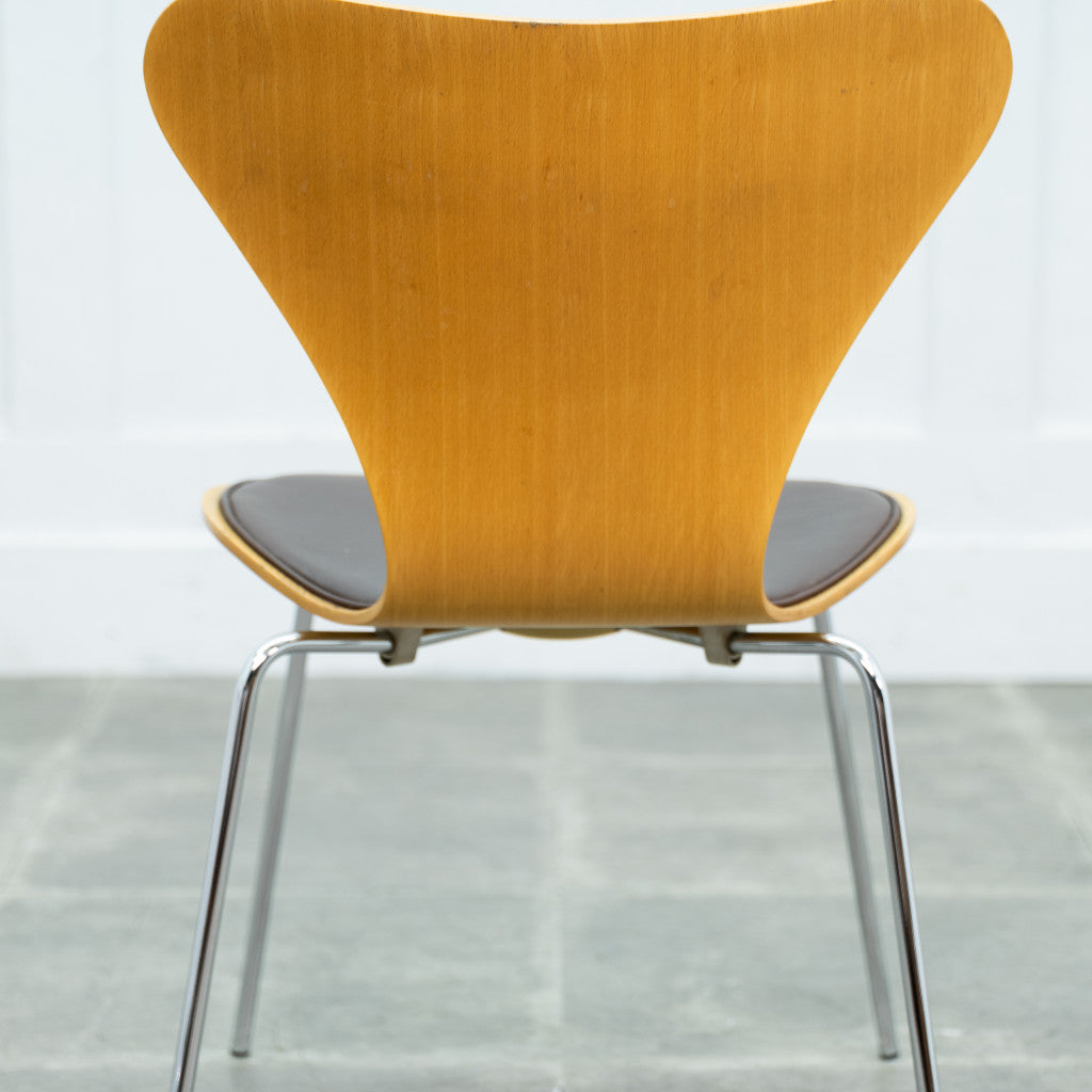 セブンチェア / フロントパディング