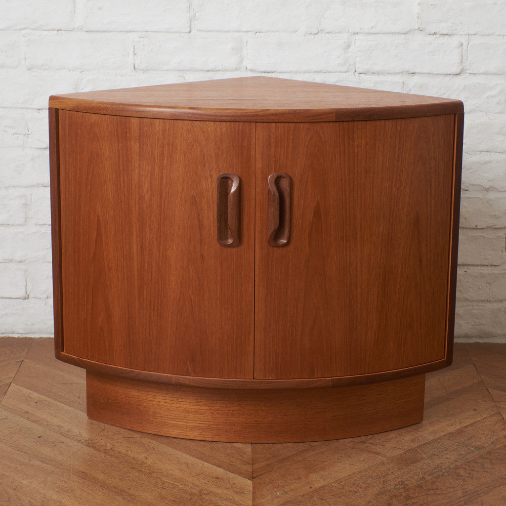 Fresco 凸型コーナーローキャビネット