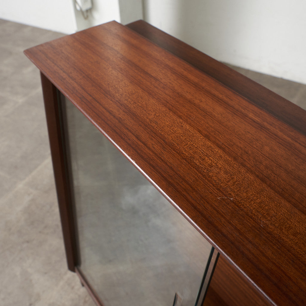 Brandon ガラスキャビネット