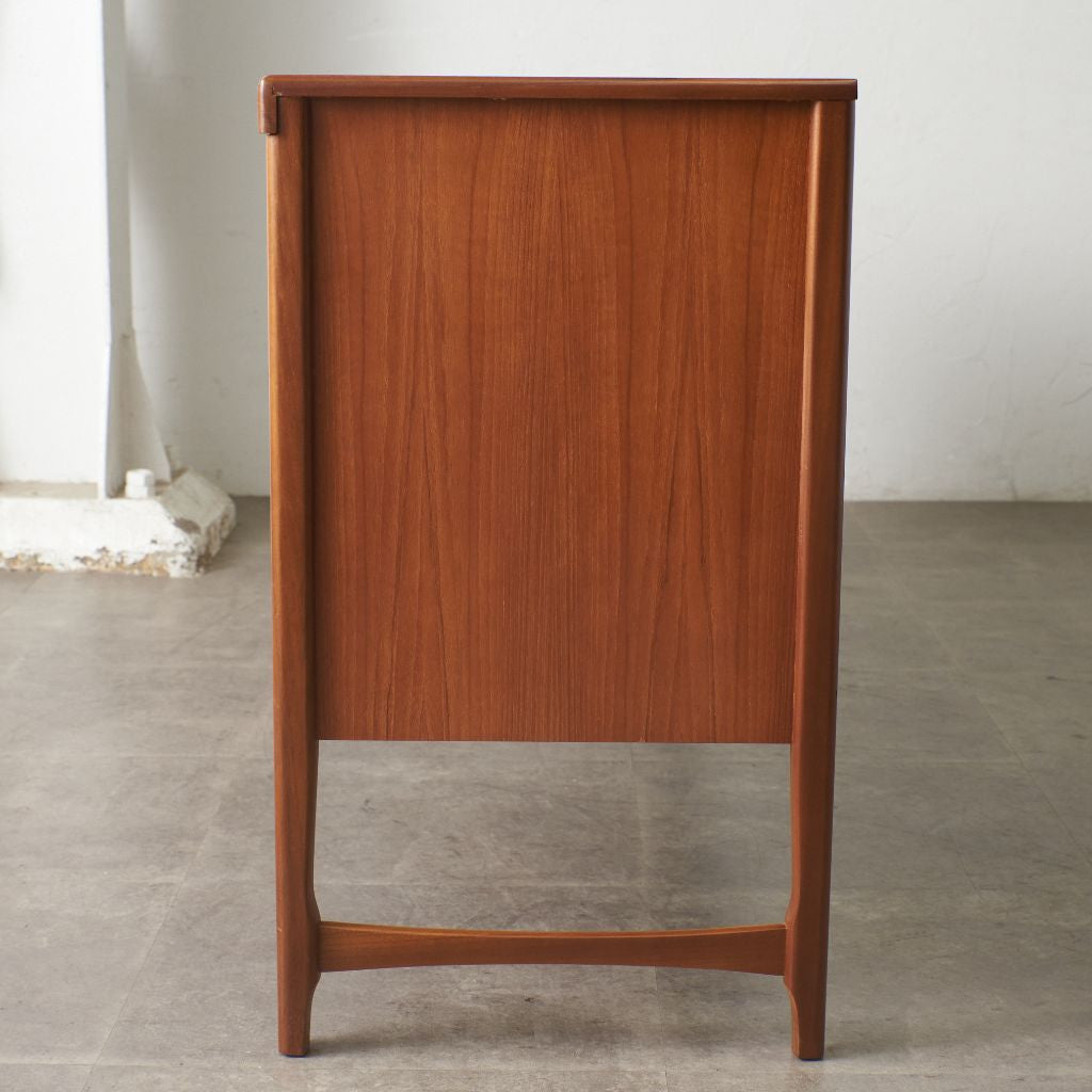 ヴィンテージ サークルサイドボード