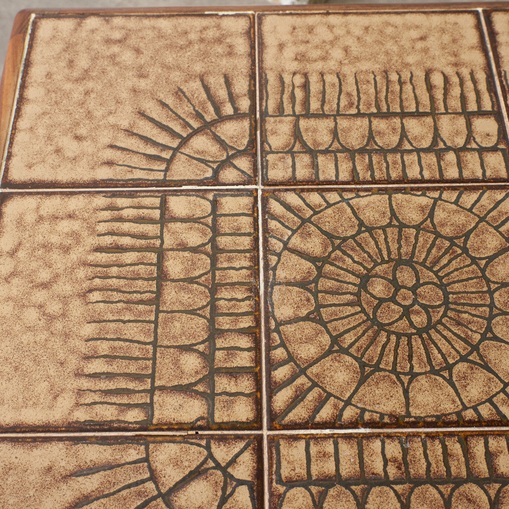 タイルトップ コーヒーテーブル