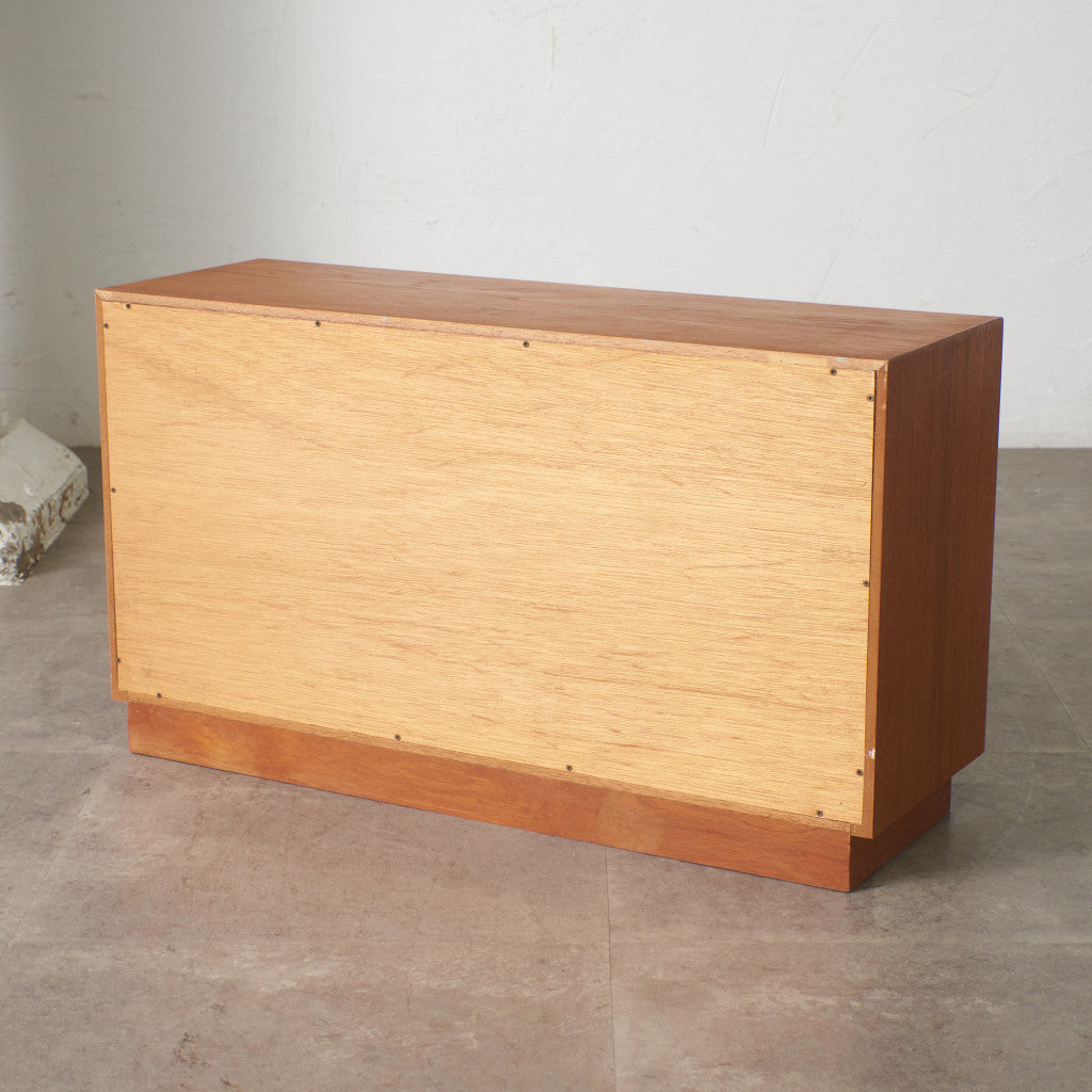 Form FIVE キャビネット