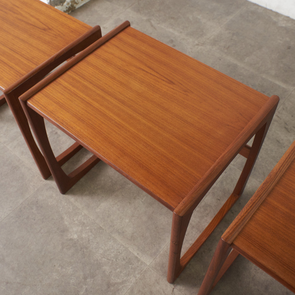 Quadrille ヴィンテージ ネストテーブル