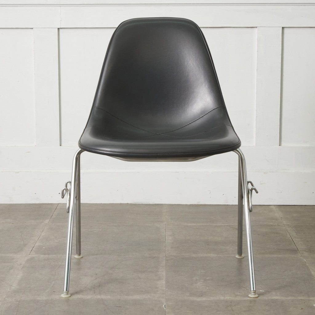 サイドシェルチェア スタッキングベース