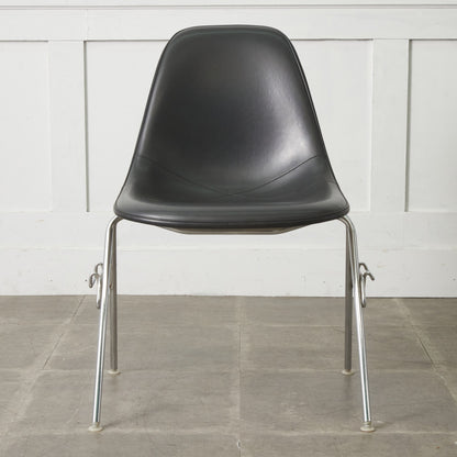 サイドシェルチェア スタッキングベース