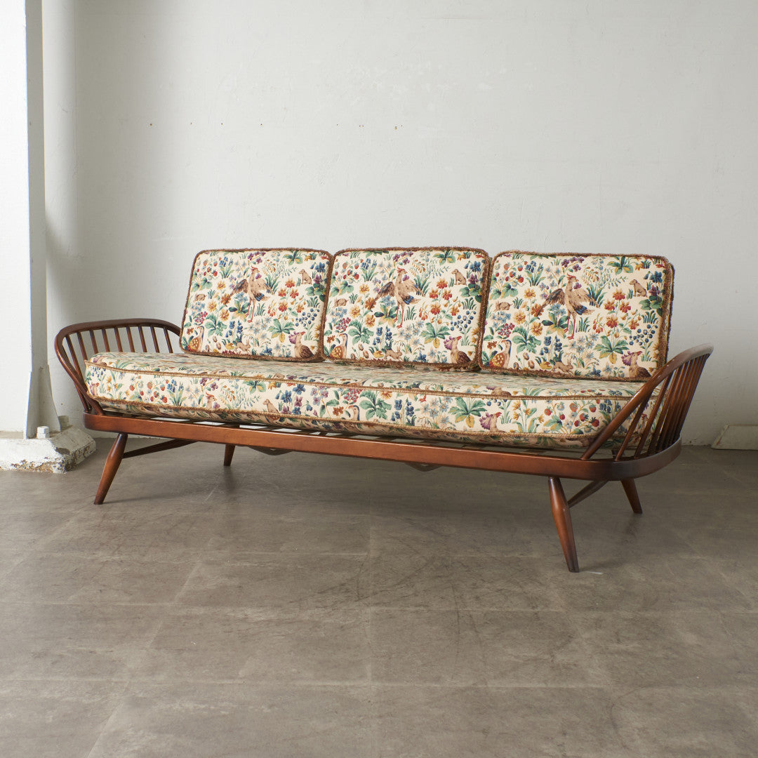 ウィンザー スタジオカウチソファ / デイベッド