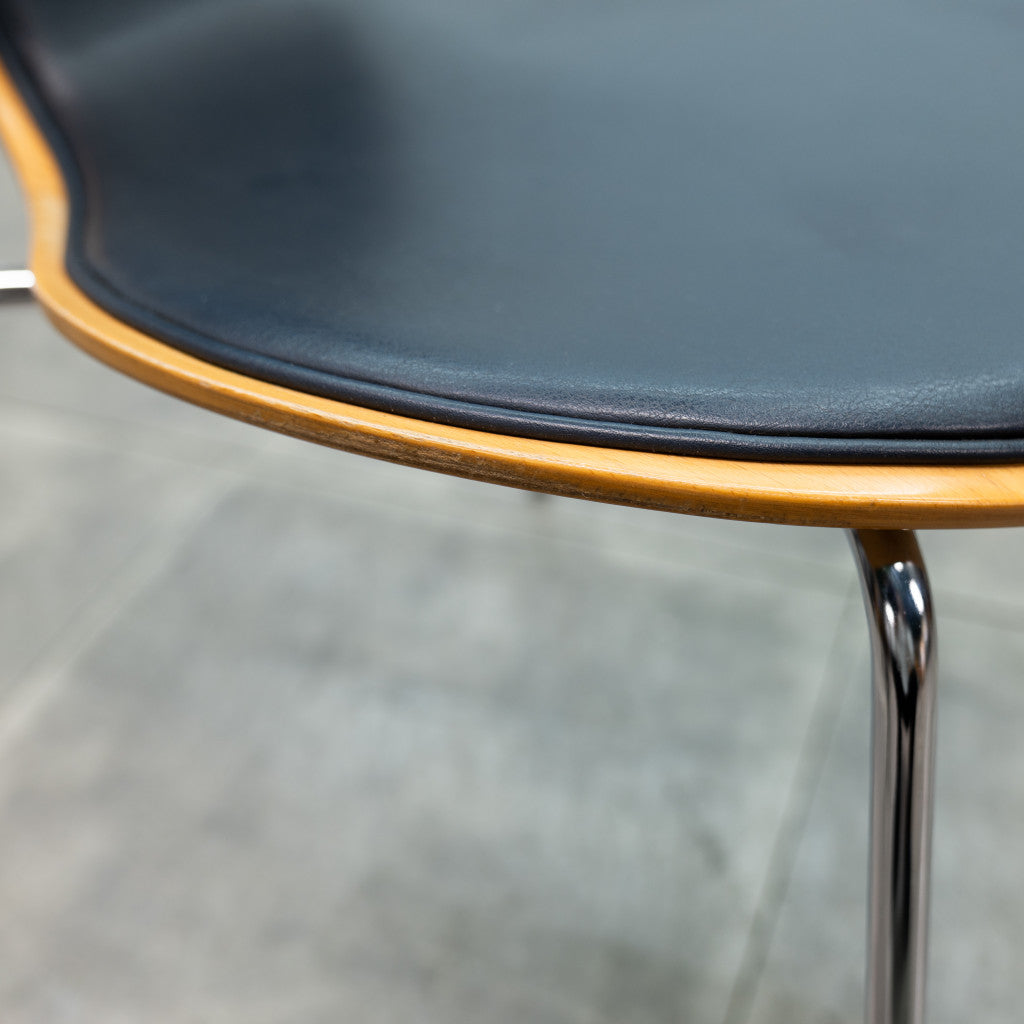 セブンチェア / フロントパディング