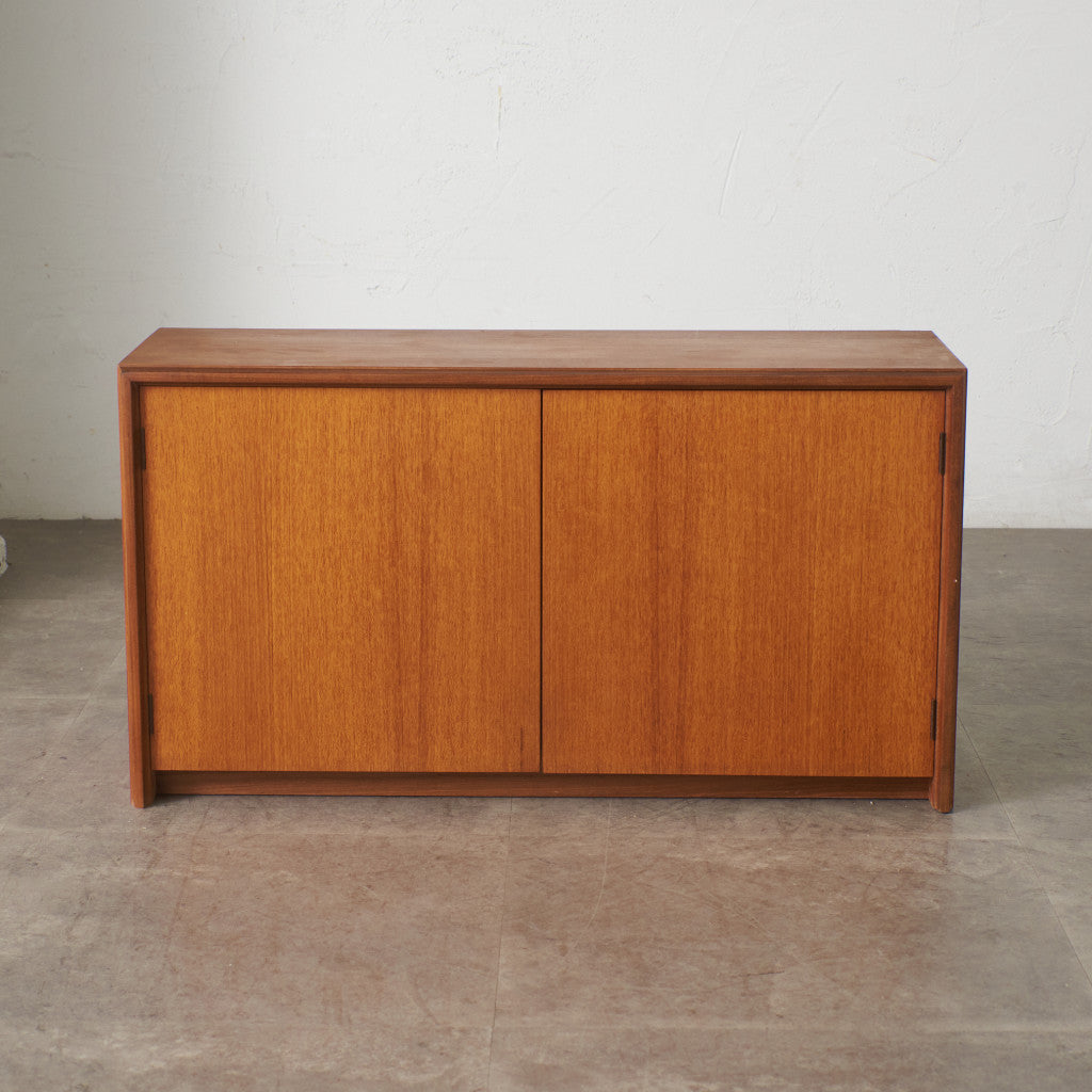 Form FIVE キャビネット