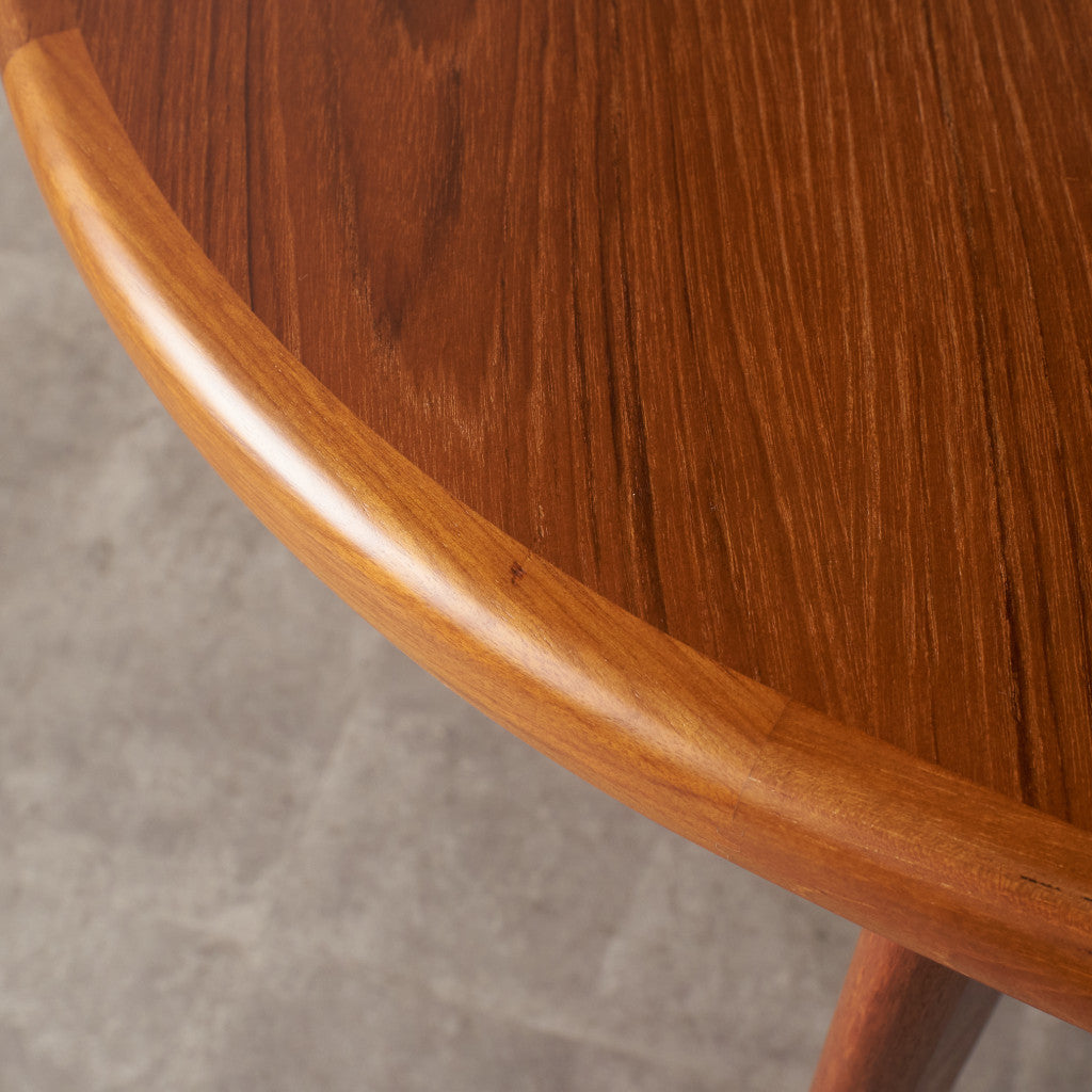 ヴィンテージ オーバルダイニングテーブル