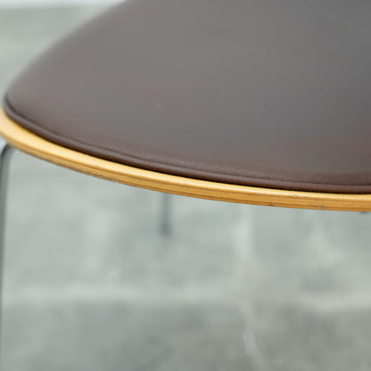 セブンチェア / フロントパディング