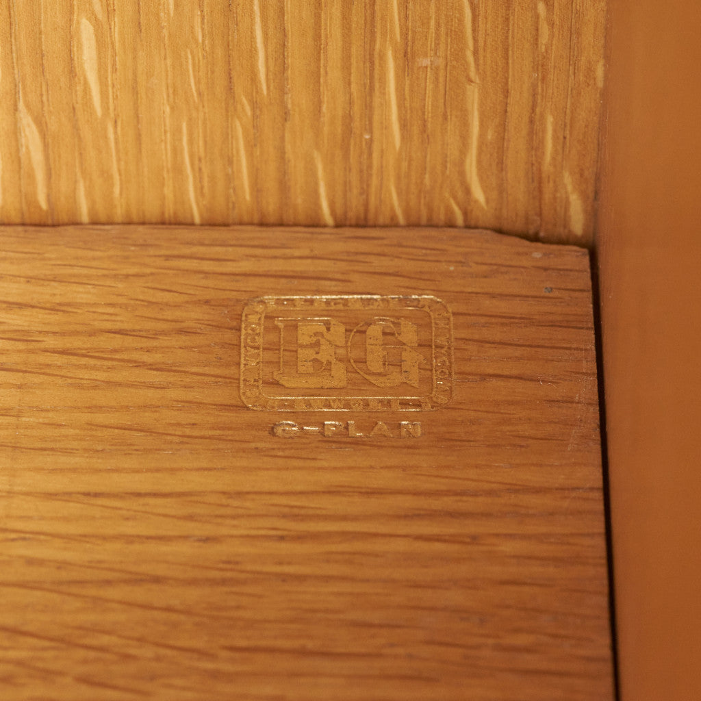 Brandon ガラスキャビネット