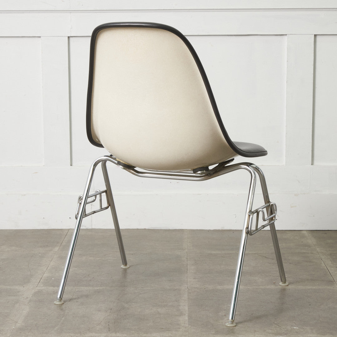 Herman Miller サイドシェルスタッキングチェア テーブル付き ハーマンミラー サイドシェルチェア 3rd テーブル付き