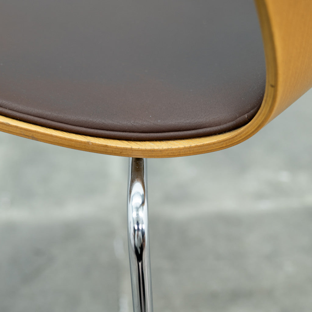 セブンチェア / フロントパディング