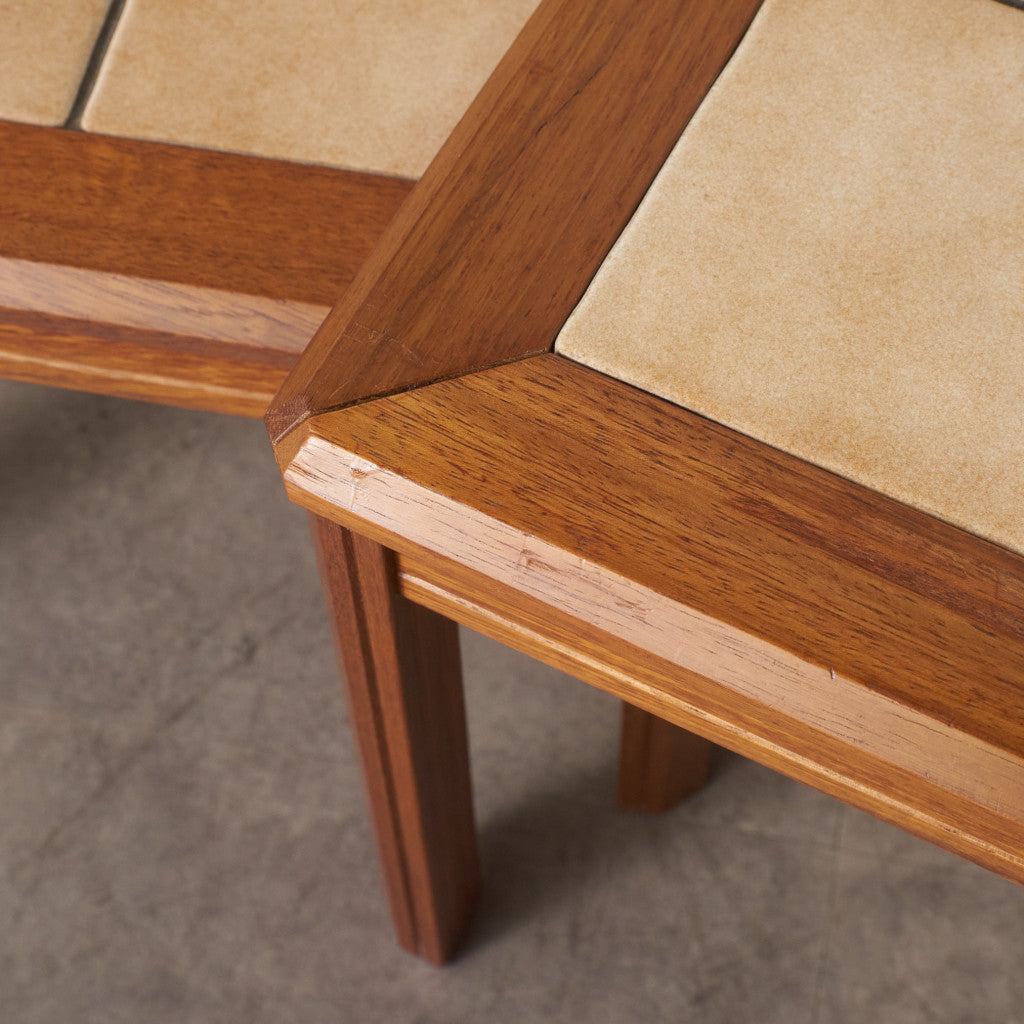 デンマーク製 タイルトップ ネストテーブル